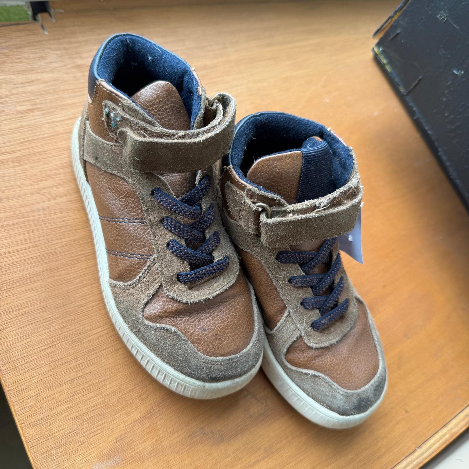 Bottines Camel et Marine pointure 28