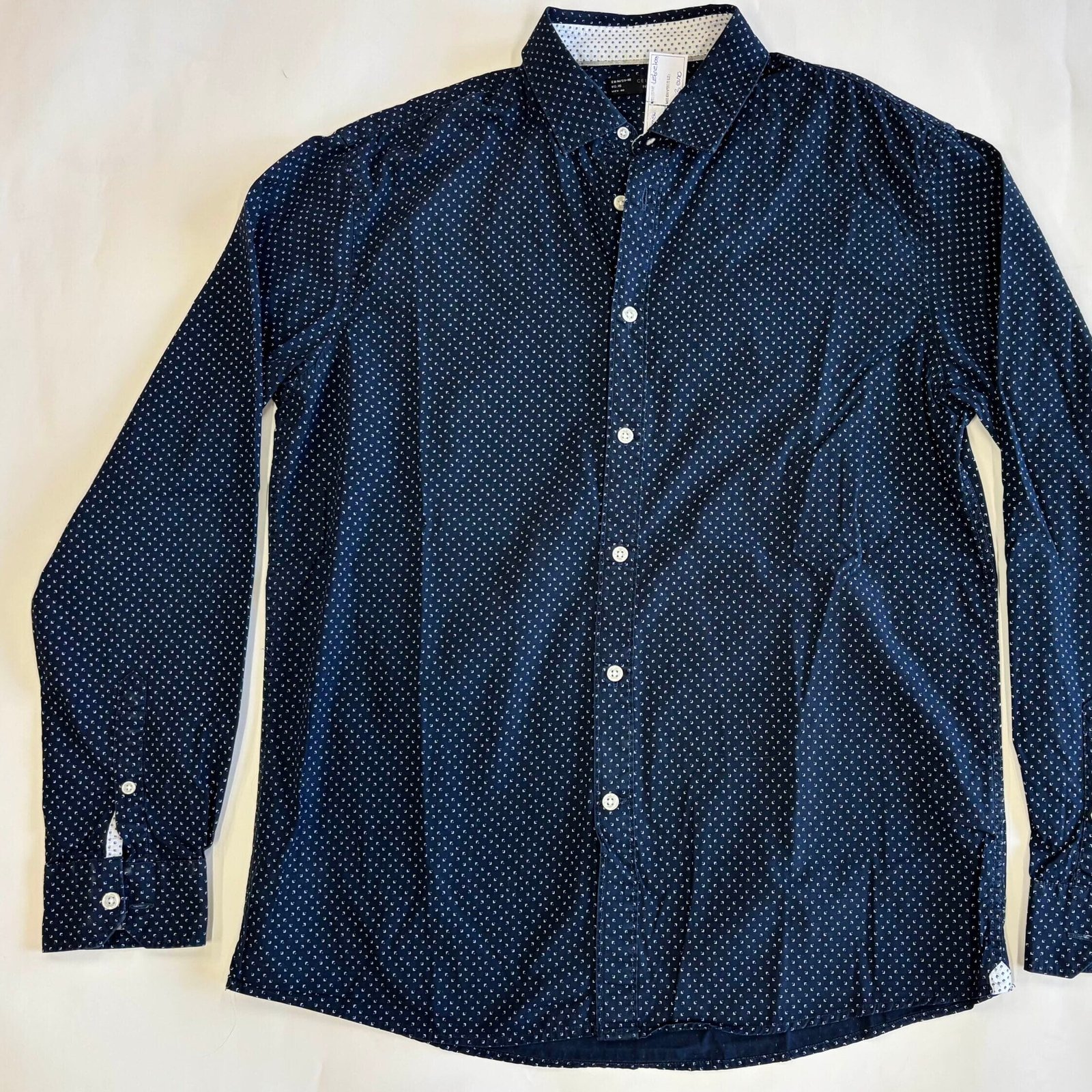 * Chemise bleu foncé Taille 40